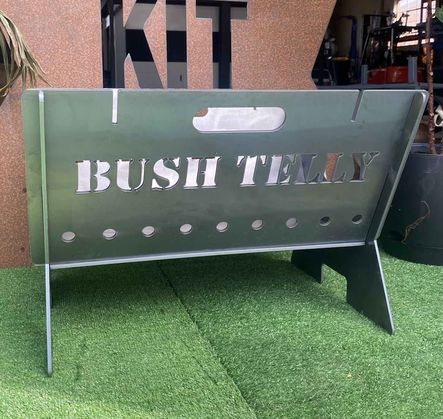 'Bush Telly' Fire Pit